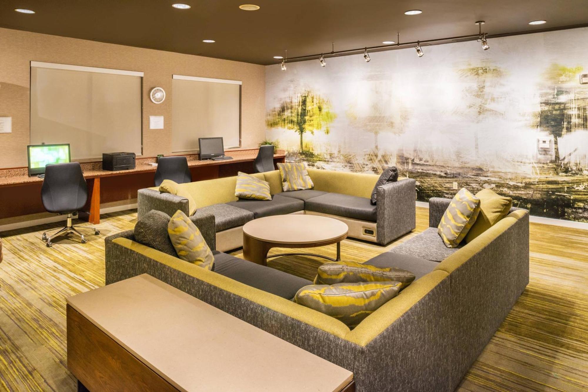 Hotel Courtyard Ventura County 3*